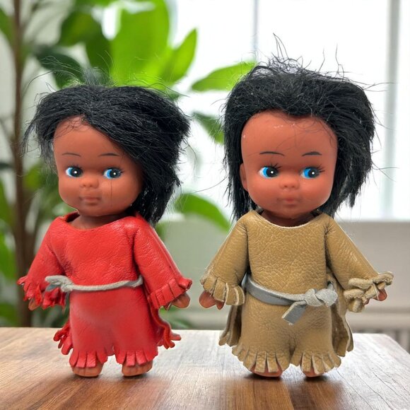 Vintage Carlson Dolls Native American Set Of 2 In Leather Outfits Black Hair - Picture 1 of 12